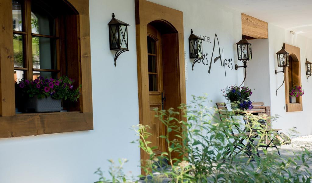 Hotel Des Alpes Superieur Gstaad Exterior foto